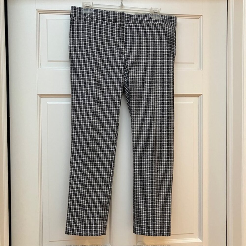 Ann Taylor Black and white plaid ankle cropped pants size 6P